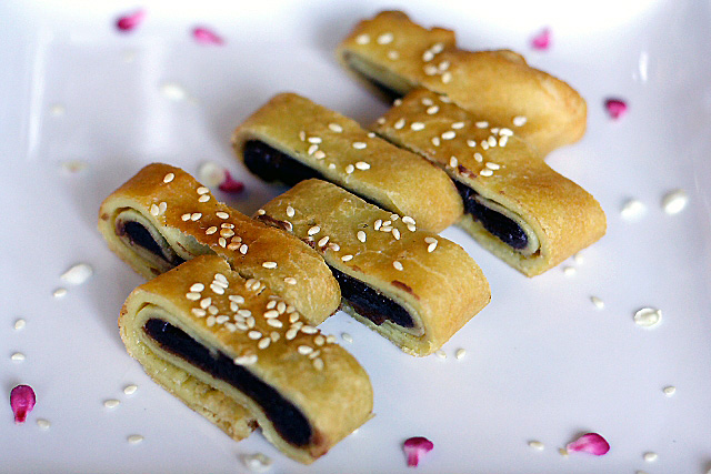 Sweet Red Bean Paste Pancakes